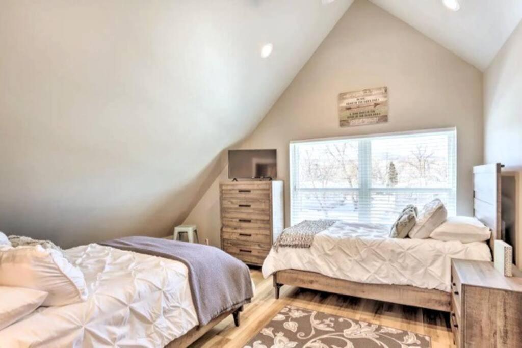New! Cozy & Modern Spearfish Home Near Downtown! Exteriör bild