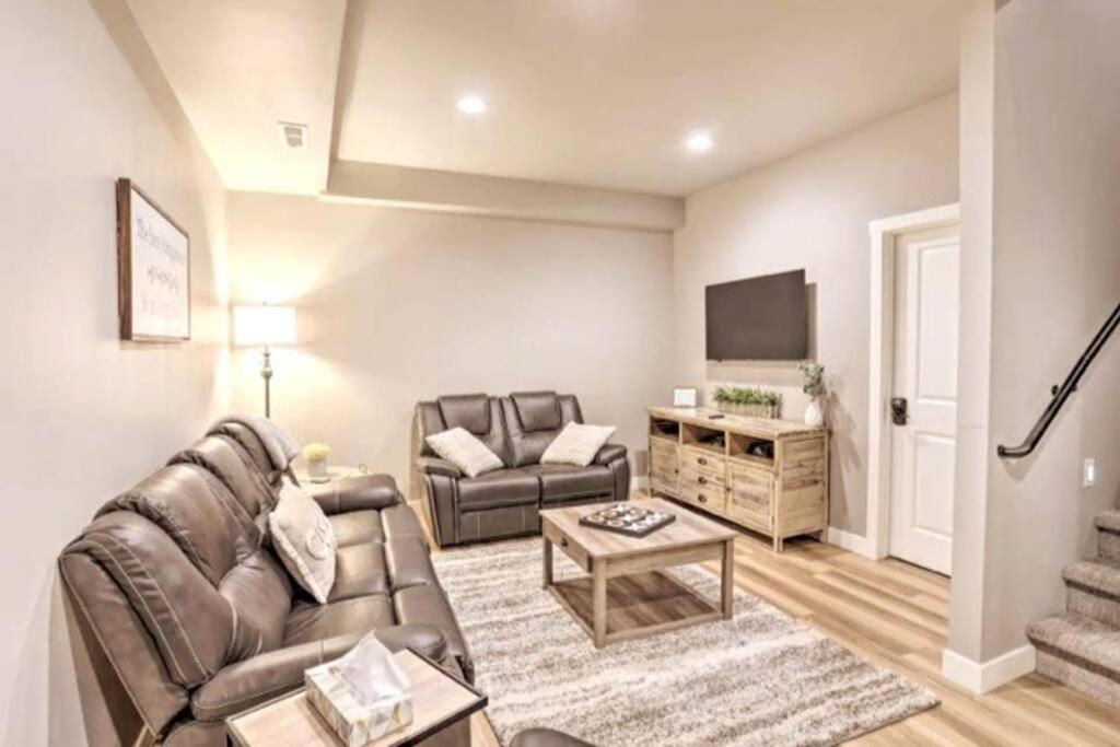 New! Cozy & Modern Spearfish Home Near Downtown! Exteriör bild