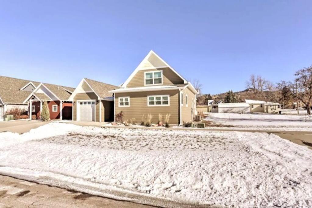 New! Cozy & Modern Spearfish Home Near Downtown! Exteriör bild